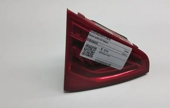 Audi A5 8T 8F Tailgate rear/tail lights 8T0945093C