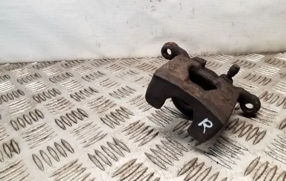 Nissan Juke I F15 Rear brake caliper