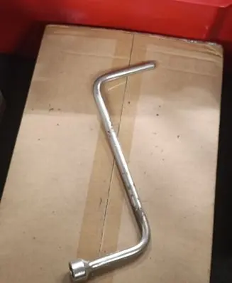 BMW 7 E32 Wheel nut wrench 