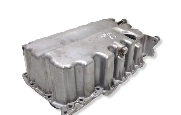 Volkswagen PASSAT B8 Oil sump 04L103603