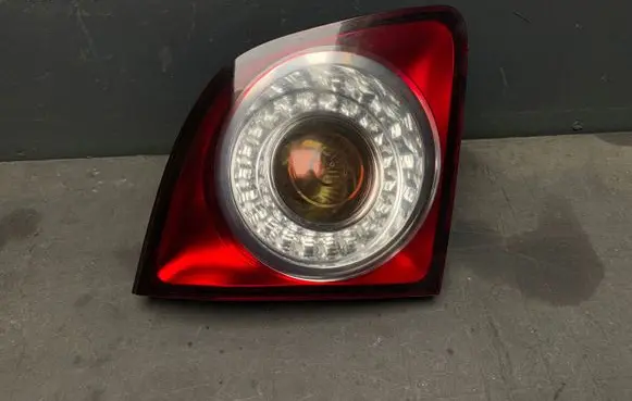 Volkswagen Golf Plus Tailgate rear/tail lights 5M0945093S