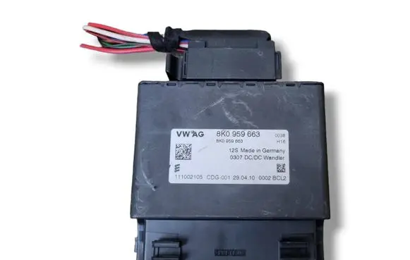 Audi A4 S4 B8 8K Voltage converter/converter module 8K0959663