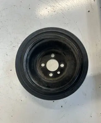 Volkswagen PASSAT CC Crankshaft pulley 038105243