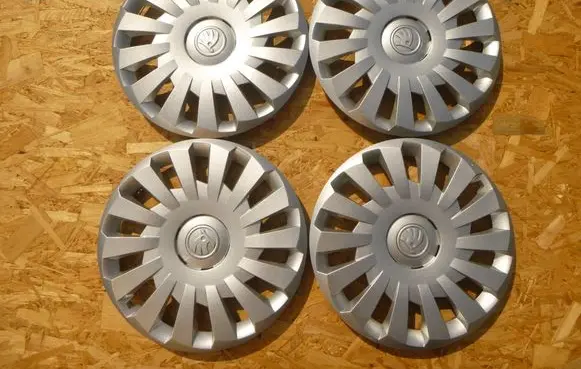 Skoda Octavia Mk3 (5E) R16 wheel hub/cap/trim 5E0601147B