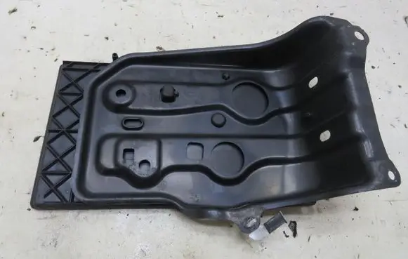 Toyota RAV 4 (XA30) Battery bracket 