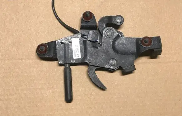 Opel Astra H Convertible roof lock/latch 133019502