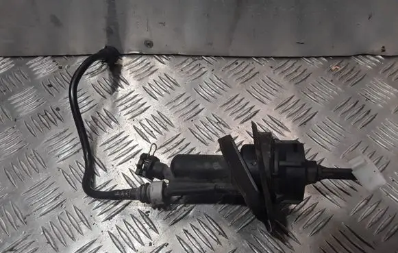 Clutch slave cylinder