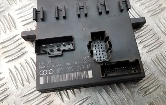 Audi A4 S4 B6 8E 8H Light module LCM 8E0907279M