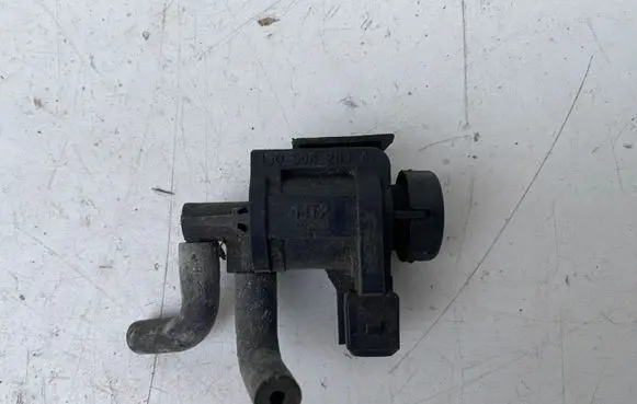 Audi A3 S3 8L Turbo solenoid valve 1J0906283A