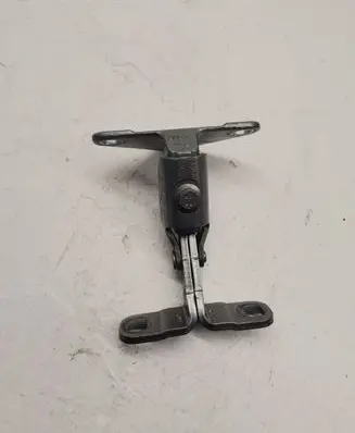 BMW X5M F85 Rear door lower hinge 7352697
