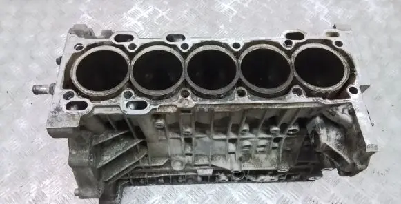 Volvo S80 Engine block B5254T10