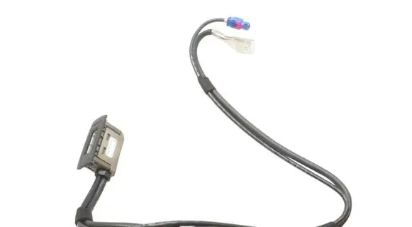 Mercedes-Benz CLA C117 X117 W117 USB socket connector A2468201815