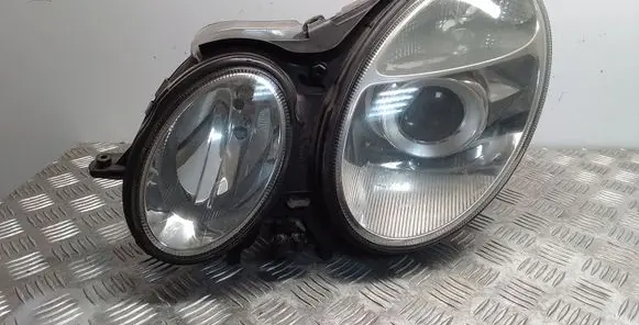 Mercedes-Benz E W211 Headlight/headlamp 15435901 25840102589145