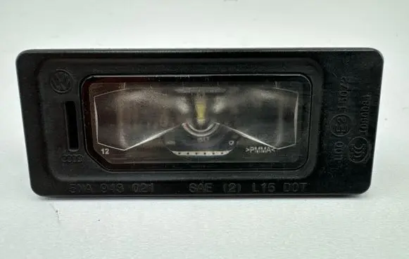 Audi A4 S4 B9 Number plate light 5NA943021