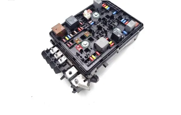 Opel Astra K Fuse module 39040849 812461952 DPN15514069