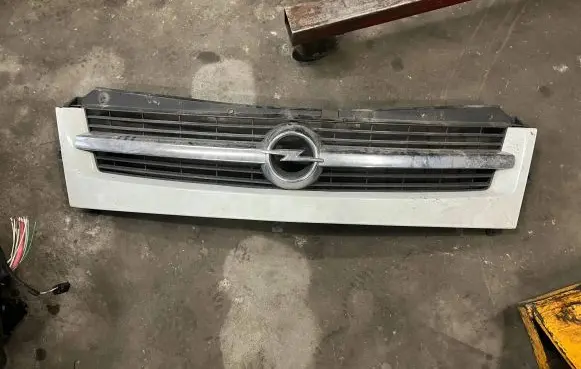 Opel Movano A Front grill 8200233763
