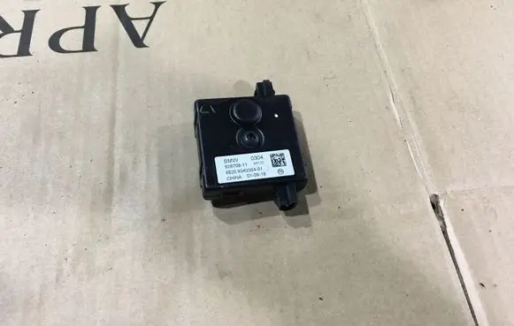 BMW X6 F16 Aerial antenna amplifier 9343304