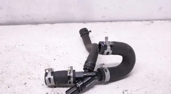 Engine coolant pipe/hose