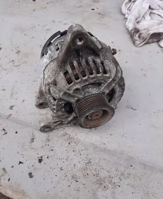 Toyota Avensis T250 Generator/alternator 0124325079 270600D140A