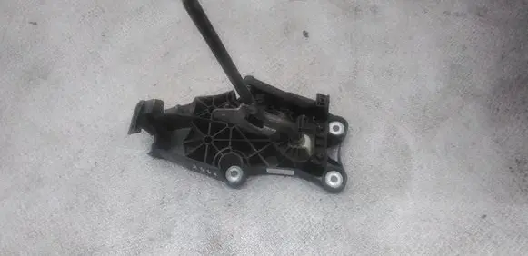 Mazda 2 Gear shifter/selector 3S6R7C453AF