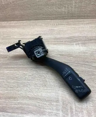 Volkswagen Golf V Wiper control stalk 1K0953519H