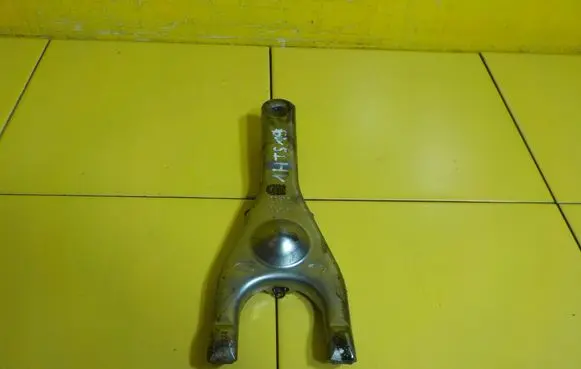 Hyundai ix35 Clutch release arm fork 4143023200 WIDELKI
