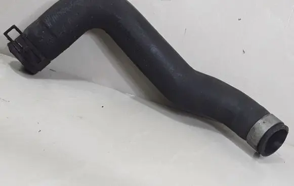 Nissan Primera Engine coolant pipe/hose