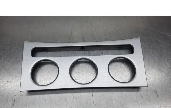 Volkswagen PASSAT B6 Front door window/glass frame 3C0863100