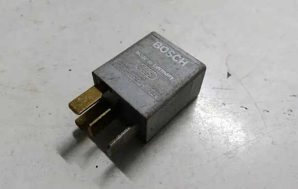 Toyota Corolla Verso E121 Other relay 9008087019 0332011001