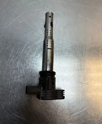 Volkswagen Jetta V High voltage ignition coil 78231005