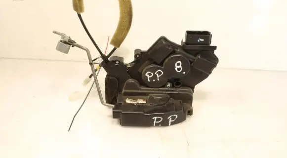 Mazda 5 Front door lock