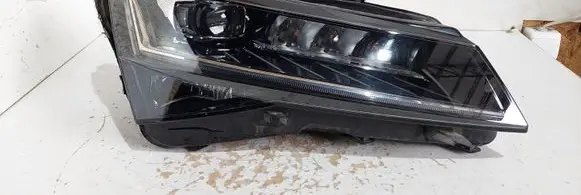 Skoda Superb B8 (3V) Headlight/headlamp 3V1941016D 3177283