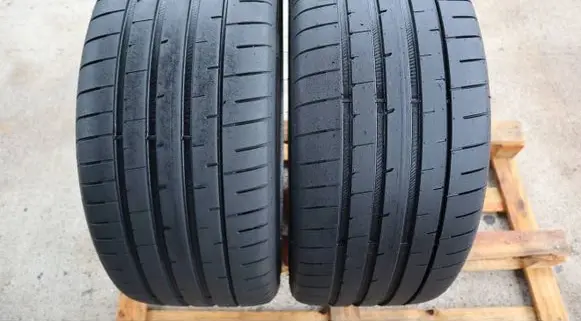 Audi A8 S8 D5 R21 summer tire 2653521