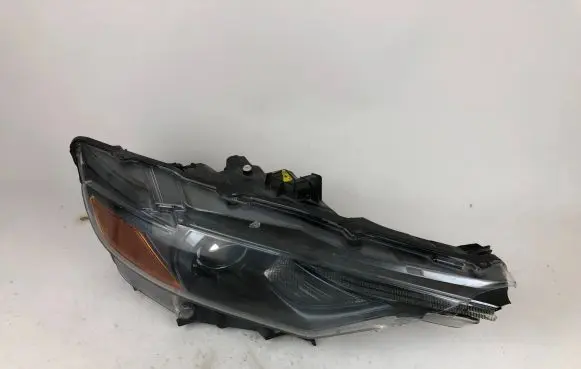 Maserati Levante Headlight/headlamp 670034639 83226 T1133507
