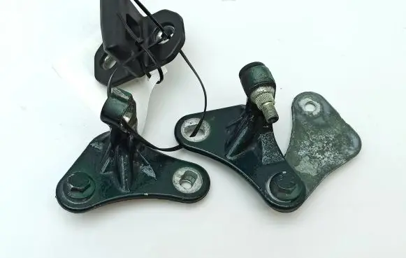 Mercedes-Benz C W203 Front door hinge set A2037200004 ISE01110P LV01M09