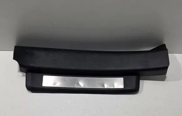 Lexus IS 220D-250-350 Rear sill trim cover 6794053040