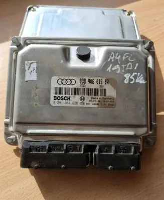Audi A4 S4 B5 8D Engine control unit/module 038906019BR 28SA4418 0281010226