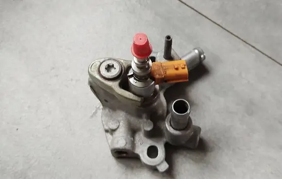 Renault Trafic II (X83) AdBlue injector 8200799672 8200926485