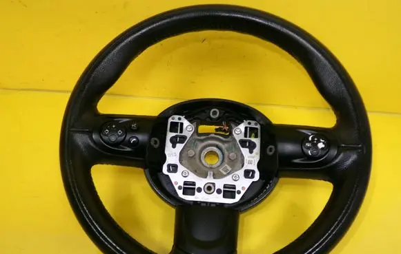 Mini One - Cooper Clubman R55 Steering wheel 6782595