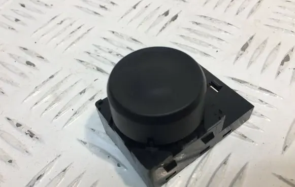 Opel Insignia A Seat control switch 13285104
