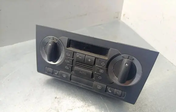 Audi A3 S3 8P Climate control unit 8p0820043j