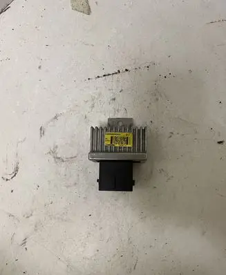 Nissan Qashqai Glow plug pre-heat relay 8200859243