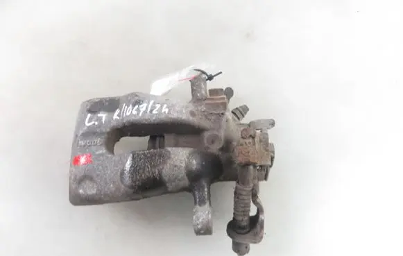 Opel Astra H Rear brake caliper