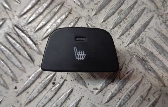 Opel Astra K Seat heating switch 39011042
