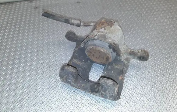 Hyundai i20 (PB PBT) Front brake caliper