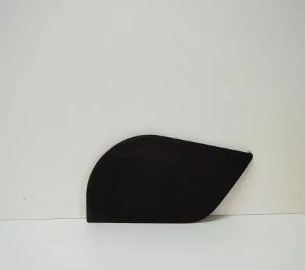 Quarter panel pressure vent