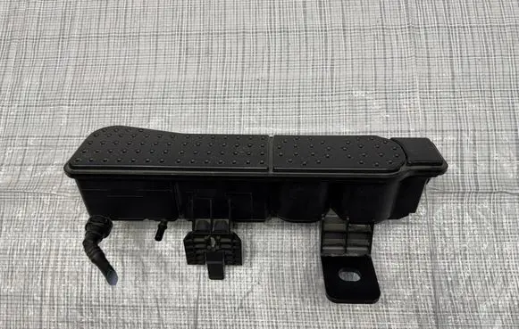 Lancia Ypsilon Active carbon filter fuel vapour canister 9829656180