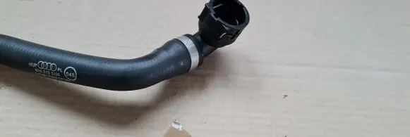 Audi Q5 SQ5 Coolant pipe/hose 8R0819332F