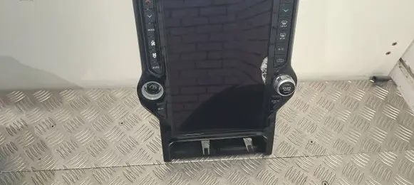 Ram 1500 DT Screen/display/small screen P68420967AE