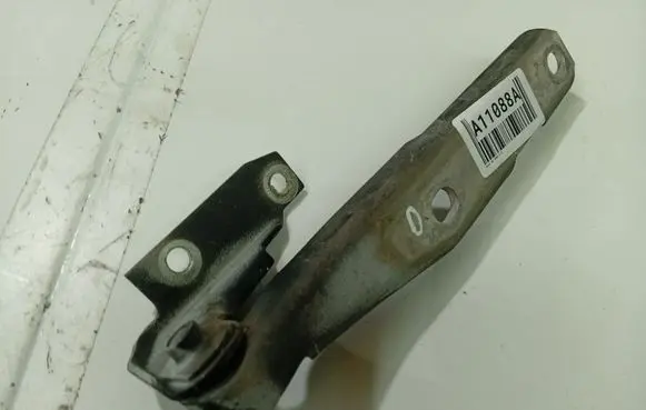 Audi A6 S6 C5 4B Engine bonnet/hood hinges 4B0823301D